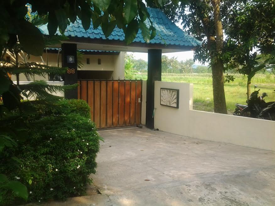 Rosseno Villa Jogjakarta Buitenkant foto